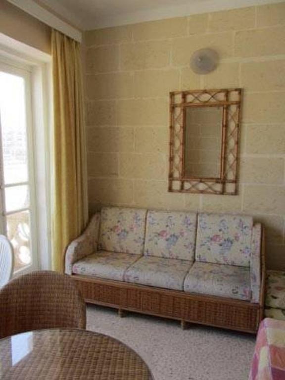 Ta' Karmni Marsalforn Room photo