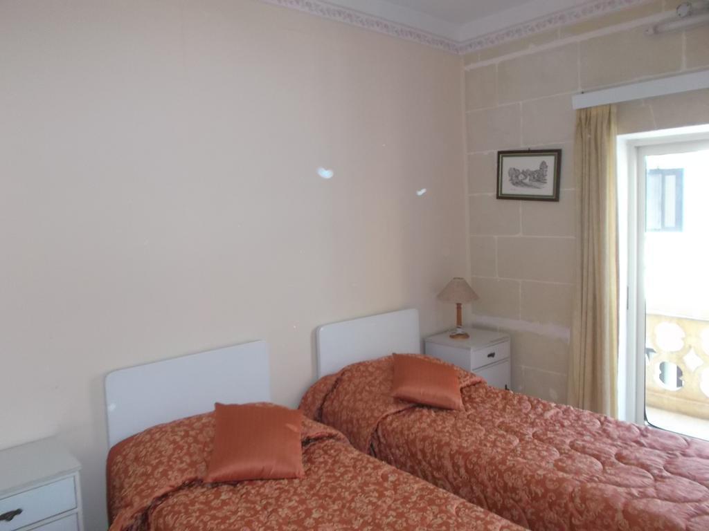 Ta' Karmni Marsalforn Room photo